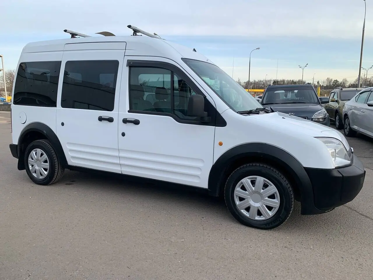 Ford Tourneo Connect 549 000 Id 1400 ford-tourneo-connect-549-000-id-1400